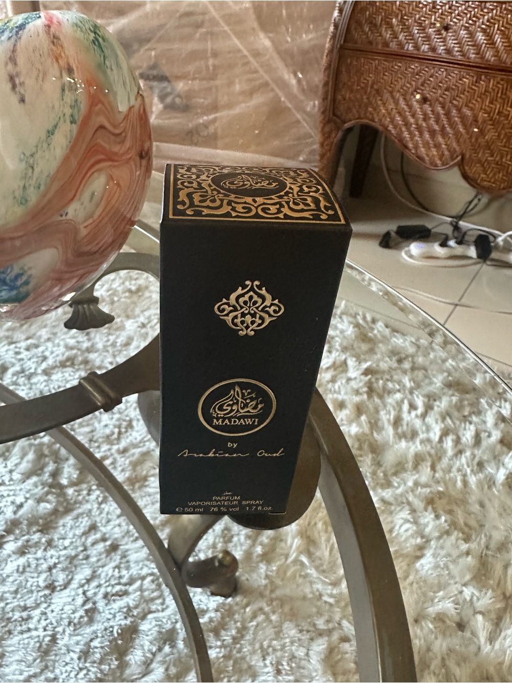 Madawi by Arabian Oud Black & Gold Parfum - Picture 3 of 3